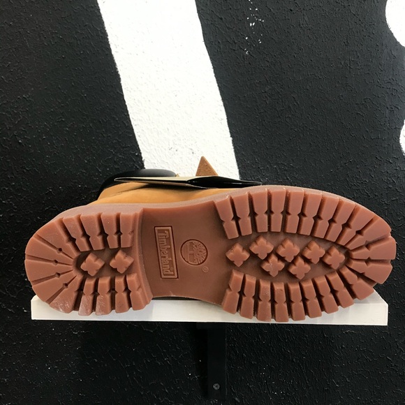 Timberlands - Picture 3 of 4